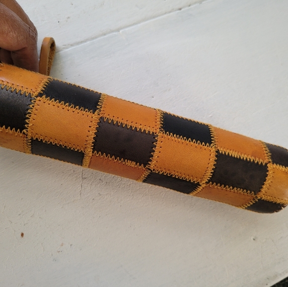 Leather stitched patchwork check pattern tube zipper pouch - Picture 2 of 12